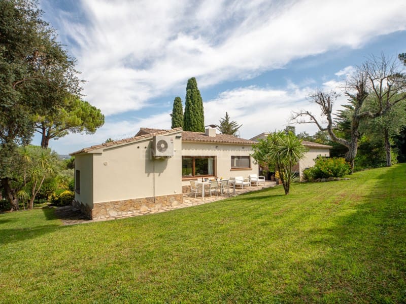 5 soveværelse Villa til salg i Santa Cristina d'Aro med garage - € 1.300.000 (Ref: 10006358)