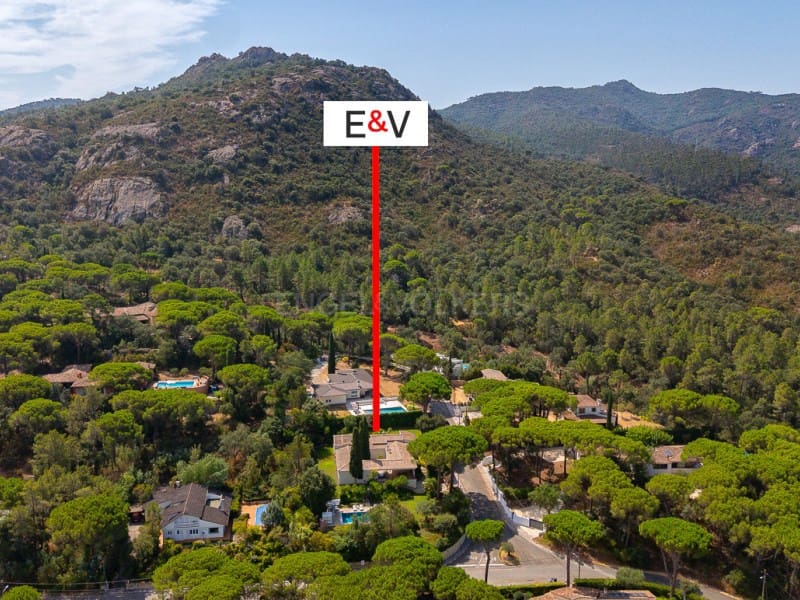 5 soveværelse Villa til salg i Santa Cristina d'Aro med garage - € 1.300.000 (Ref: 10006358)