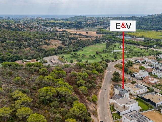 4 bedroom Villa for sale in Santa Cristina d'Aro - € 965,000 (Ref: 10027021)