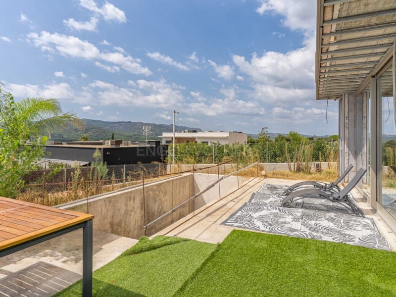 4 bedroom Villa for sale in Santa Cristina d'Aro - € 965,000 (Ref: 10027021)