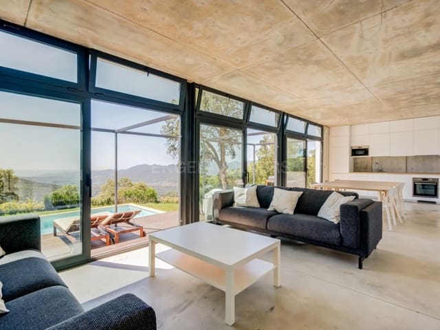 3 chambre Villa/Maison à vendre à Santa Cristina d'Aro avec piscine garage - 495 000 € (Ref: 10027022)