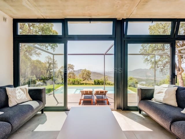 3 chambre Villa/Maison à vendre à Santa Cristina d'Aro avec piscine garage - 495 000 € (Ref: 10027022)