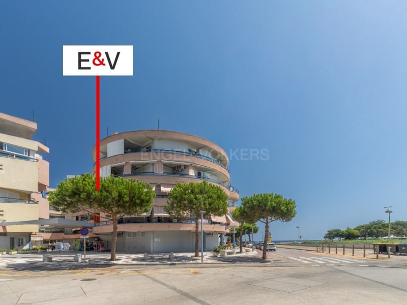 2 bedroom Apartment for sale in Platja d'Aro - € 230,000 (Ref: 10031707)