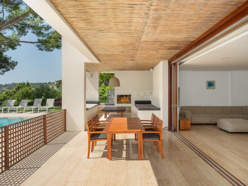 5 bedroom Villa for sale in Begur with pool garage - € 3,490,000 (Ref: 10035109)