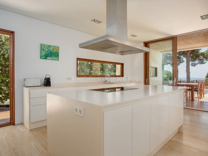 5 bedroom Villa for sale in Begur with pool garage - € 3,490,000 (Ref: 10035109)