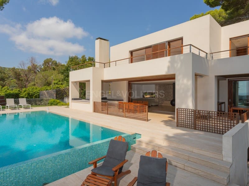 5 bedroom Villa for sale in Begur with pool garage - € 3,490,000 (Ref: 10035109)