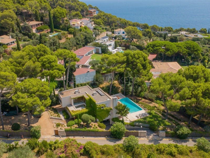 5 bedroom Villa for sale in Begur with pool garage - € 3,490,000 (Ref: 10035109)