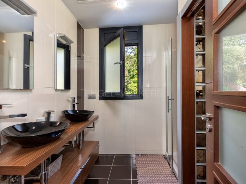 5 chambre Villa/Maison à vendre à Blanes avec piscine garage - 1 300 000 € (Ref: 10061710)