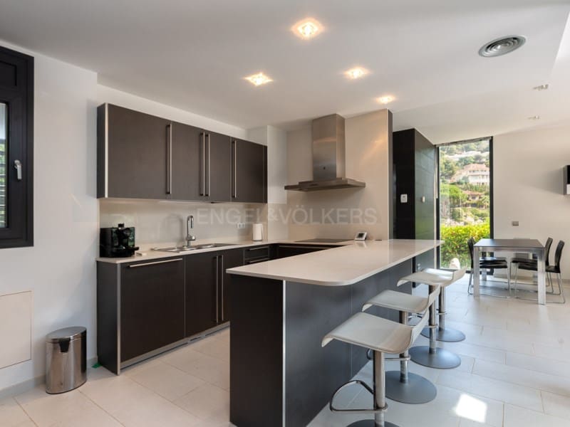 5 chambre Villa/Maison à vendre à Blanes avec piscine garage - 1 300 000 € (Ref: 10061710)