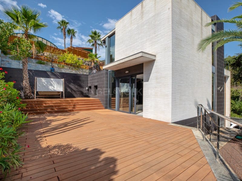 5 chambre Villa/Maison à vendre à Blanes avec piscine garage - 1 300 000 € (Ref: 10061710)