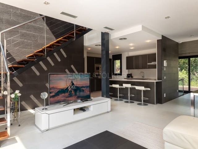 5 chambre Villa/Maison à vendre à Blanes avec piscine garage - 1 300 000 € (Ref: 10061710)