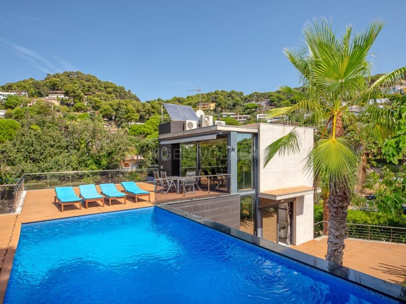 5 chambre Villa/Maison à vendre à Blanes avec piscine garage - 1 300 000 € (Ref: 10061710)