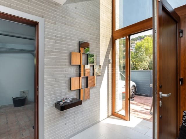 5 chambre Villa/Maison à vendre à Blanes avec piscine garage - 1 300 000 € (Ref: 10061710)