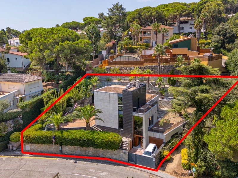 5 chambre Villa/Maison à vendre à Blanes avec piscine garage - 1 300 000 € (Ref: 10061710)