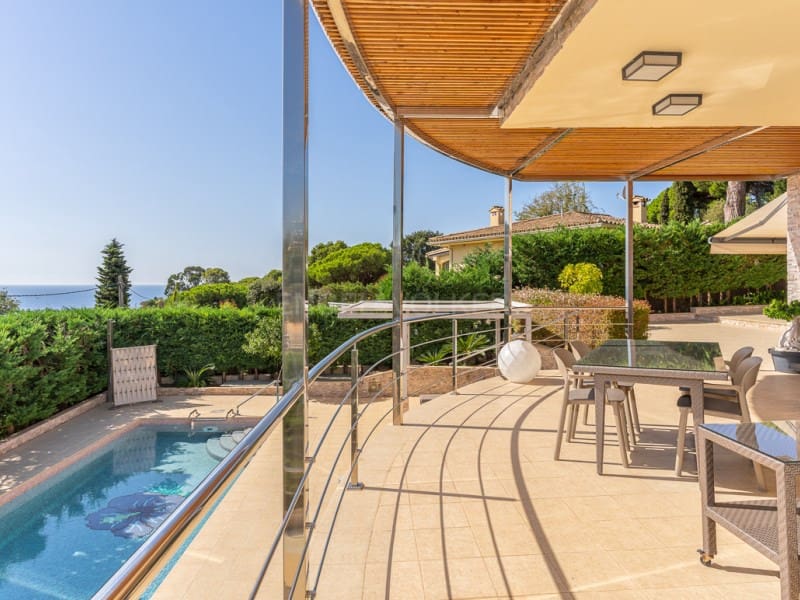 4 soverom Villa til salgs i Lloret de Mar med svømmebasseng - € 1 390 000 (Ref: 10070754)