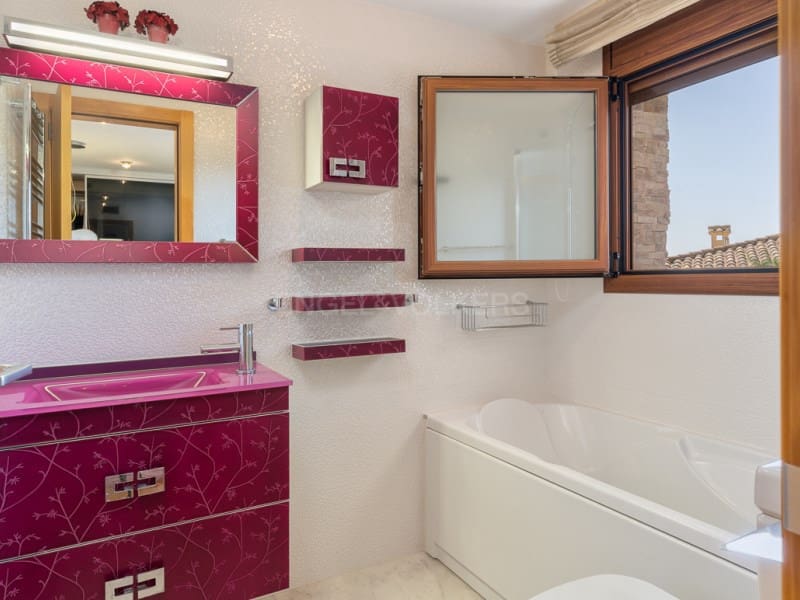 4 soverom Villa til salgs i Lloret de Mar med svømmebasseng - € 1 390 000 (Ref: 10070754)