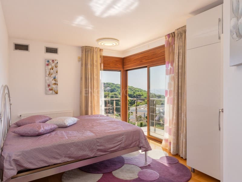 4 soverom Villa til salgs i Lloret de Mar med svømmebasseng - € 1 390 000 (Ref: 10070754)