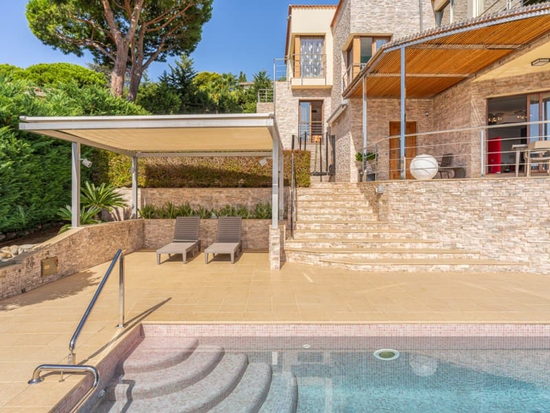 4 soverom Villa til salgs i Lloret de Mar med svømmebasseng - € 1 390 000 (Ref: 10070754)
