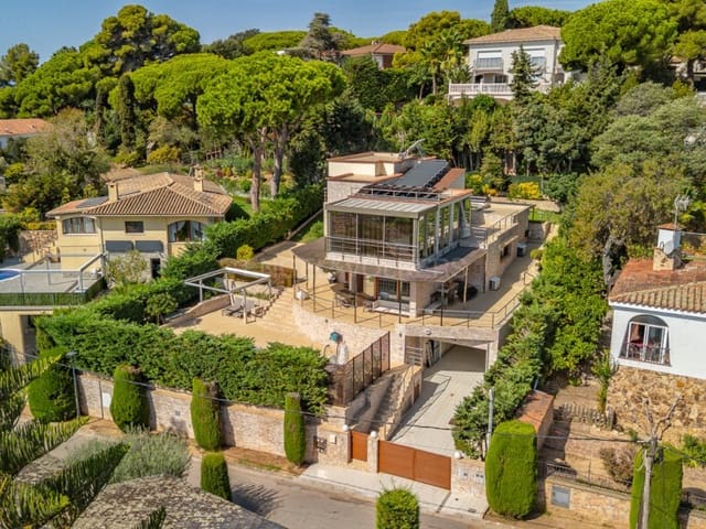 4 soverom Villa til salgs i Montgoda, Lloret de Mar med svømmebasseng - € 1 390 000 (Ref: 10070754)