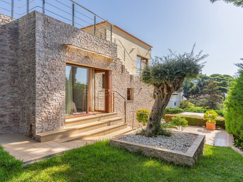 4 soverom Villa til salgs i Lloret de Mar med svømmebasseng - € 1 390 000 (Ref: 10070754)