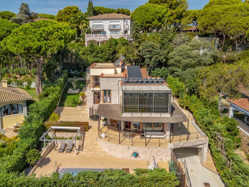 4 soverom Villa til salgs i Lloret de Mar med svømmebasseng - € 1 390 000 (Ref: 10070754)