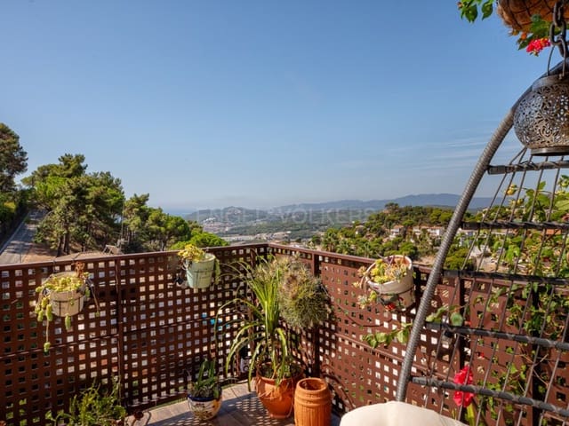 4 soverom Villa til salgs i Roca Grossa, Lloret de Mar med svømmebasseng - € 895 000 (Ref: 10075497)