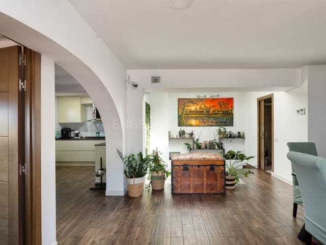 4 soverom Villa til salgs i Roca Grossa, Lloret de Mar med svømmebasseng - € 895 000 (Ref: 10075497)