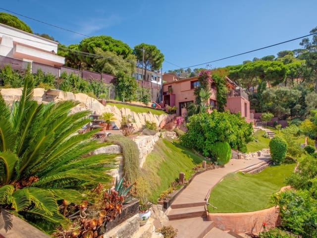 4 soverom Villa til salgs i Roca Grossa, Lloret de Mar med svømmebasseng - € 895 000 (Ref: 10075497)