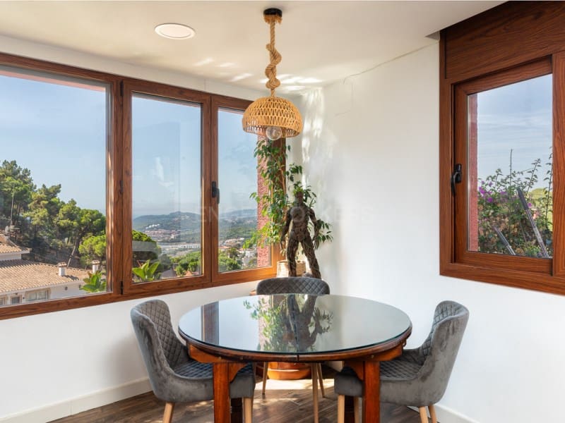 4 soverom Villa til salgs i Lloret de Mar med svømmebasseng - € 895 000 (Ref: 10075497)