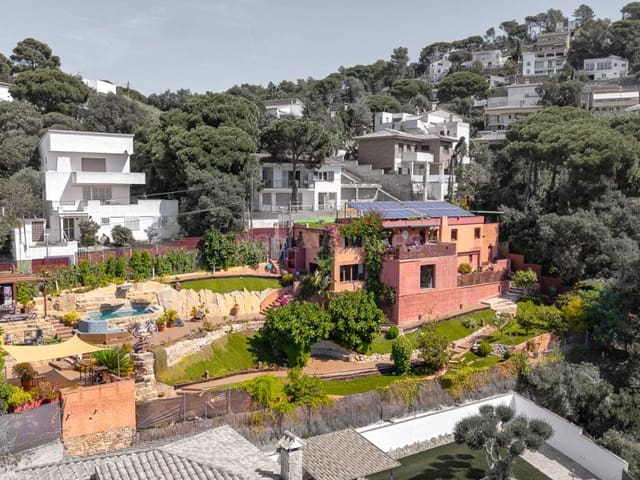 4 soverom Villa til salgs i Roca Grossa, Lloret de Mar med svømmebasseng - € 895 000 (Ref: 10075497)