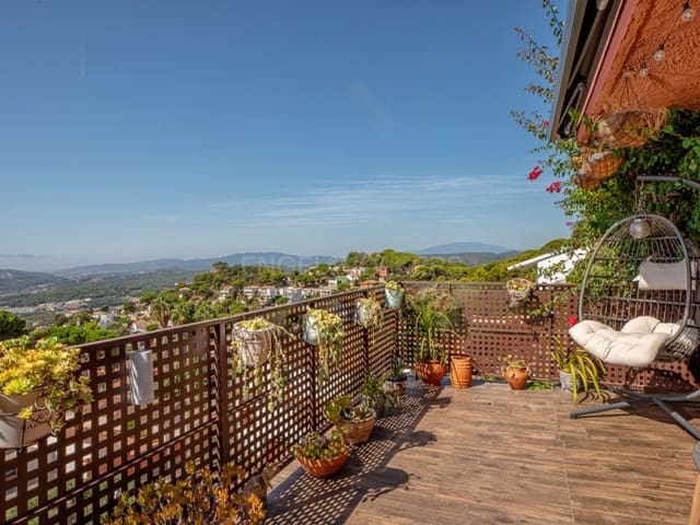 4 soverom Villa til salgs i Roca Grossa, Lloret de Mar med svømmebasseng - € 895 000 (Ref: 10075497)