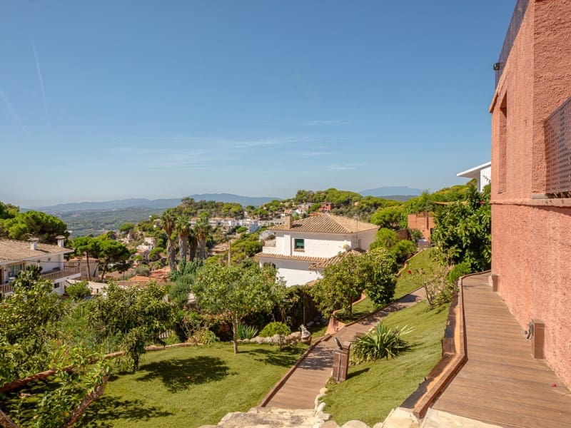 4 soverom Villa til salgs i Lloret de Mar med svømmebasseng - € 895 000 (Ref: 10075497)