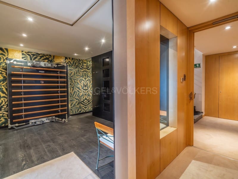 3 sypialnia Penthouse na sprzedaż w Lloret de Mar z garażem - 1 350 000 € (Ref: 10078194)