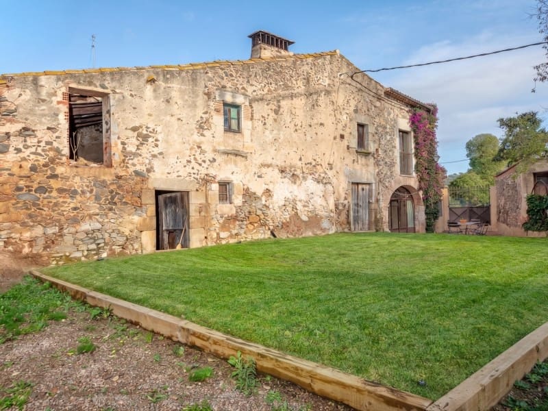 3 bedroom Finca/Country House for sale in Mont-ras - € 4,300,000 (Ref: 10078195)