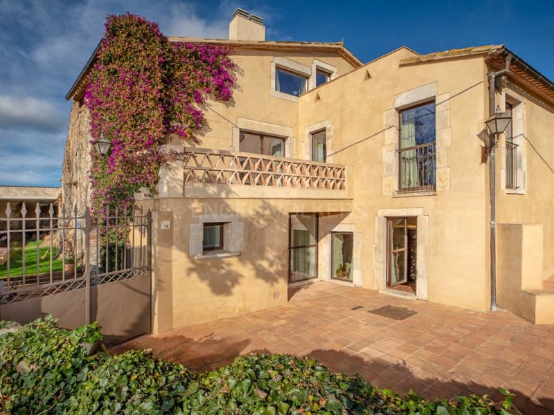 3 bedroom Finca/Country House for sale in Mont-ras - € 4,300,000 (Ref: 10078195)