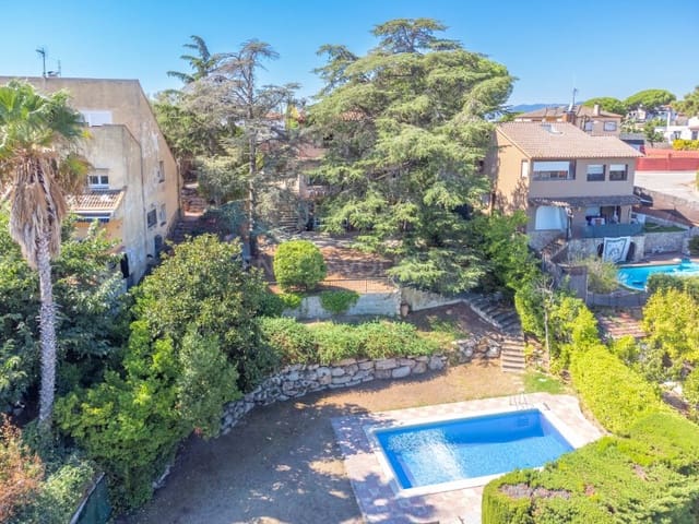 5 sovrum Villa till salu i Santa Clotilde, Lloret de Mar med pool garage - 415 000 € (Ref: 10094403)