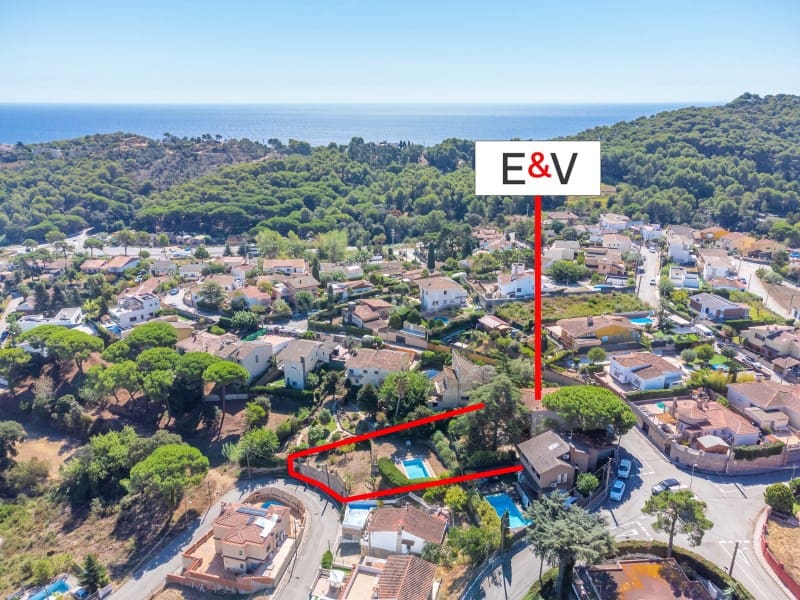 5 sovrum Villa till salu i Lloret de Mar med pool garage - 415 000 € (Ref: 10094403)