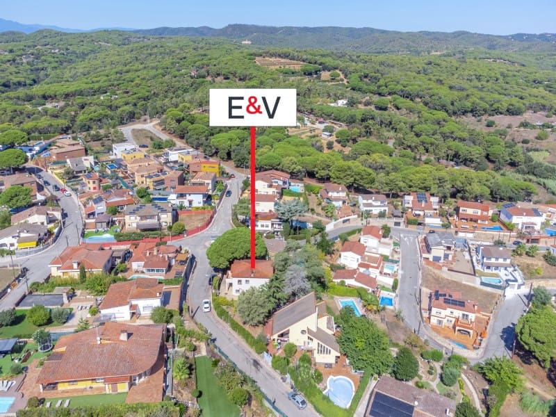 5 sovrum Villa till salu i Lloret de Mar med pool garage - 415 000 € (Ref: 10094403)