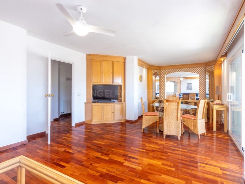 2 soveværelse Lejlighed til salg i S'Agaro med swimmingpool garage - € 425.000 (Ref: 10102227)