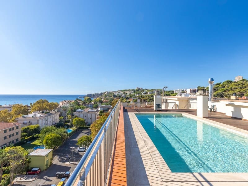 2 soveværelse Lejlighed til salg i S'Agaro med swimmingpool garage - € 425.000 (Ref: 10102227)