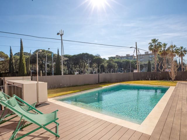 3 makuuhuone Omakotitalo myytävänä paikassa Platja d'Aro, Castell-Platja d'Aro mukana uima-altaan 
autotalli - 645 000 € (Ref: 10154918)