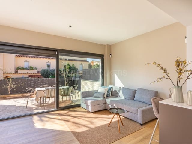 3 makuuhuone Omakotitalo myytävänä paikassa Platja d'Aro, Castell-Platja d'Aro mukana uima-altaan 
autotalli - 645 000 € (Ref: 10154918)