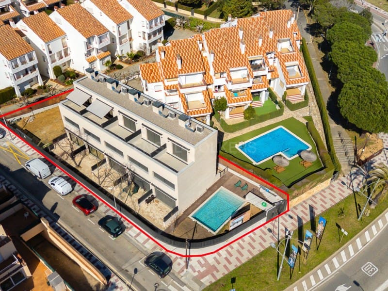 3 quarto Casa em Banda para venda em Platja d'Aro com piscina garagem - 645 000 € (Ref: 10154918)
