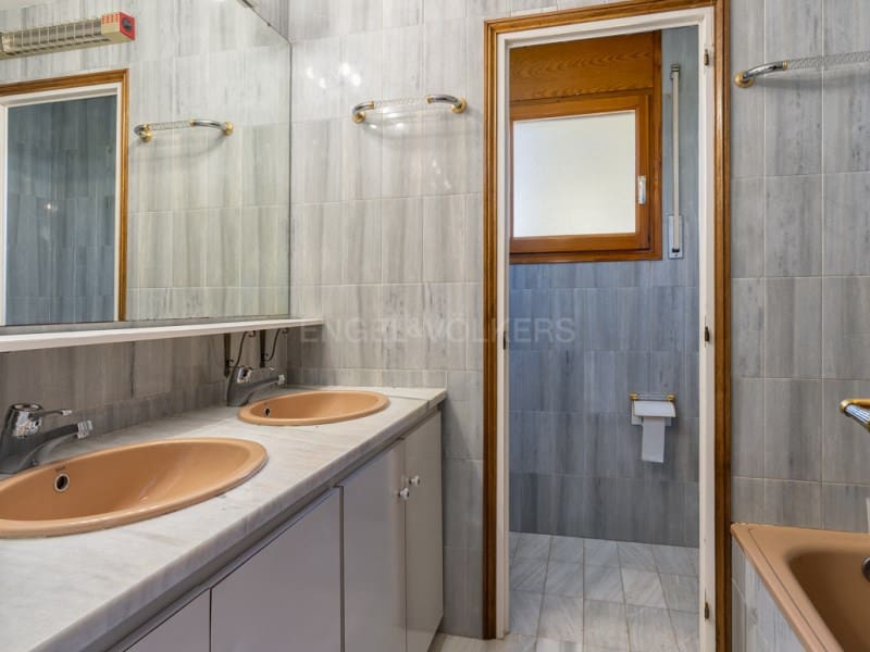 5 bedroom Villa for sale in Blanes with pool garage - € 820,000 (Ref: 10177024)