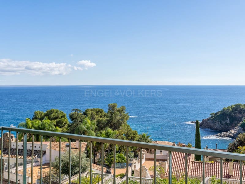 5 bedroom Villa for sale in Blanes with pool garage - € 820,000 (Ref: 10177024)