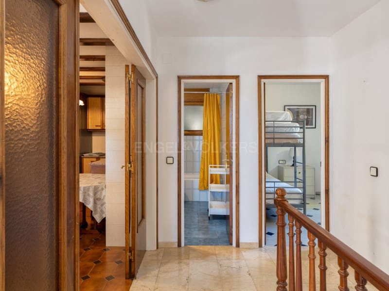 5 bedroom Villa for sale in Blanes with pool garage - € 820,000 (Ref: 10177024)