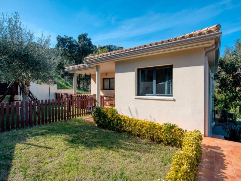 4 sypialnia Willa na sprzedaż w Platja d'Aro z basenem garażem - 749 000 € (Ref: 5122214)