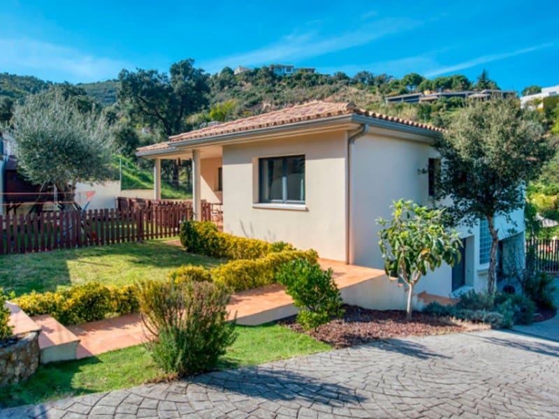 4 sypialnia Willa na sprzedaż w Platja d'Aro z basenem garażem - 749 000 € (Ref: 5122214)