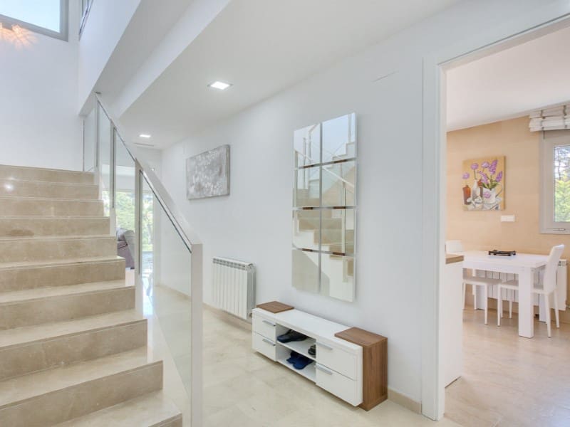 4 sypialnia Willa na sprzedaż w Blanes z basenem garażem - 1 250 000 € (Ref: 5122219)