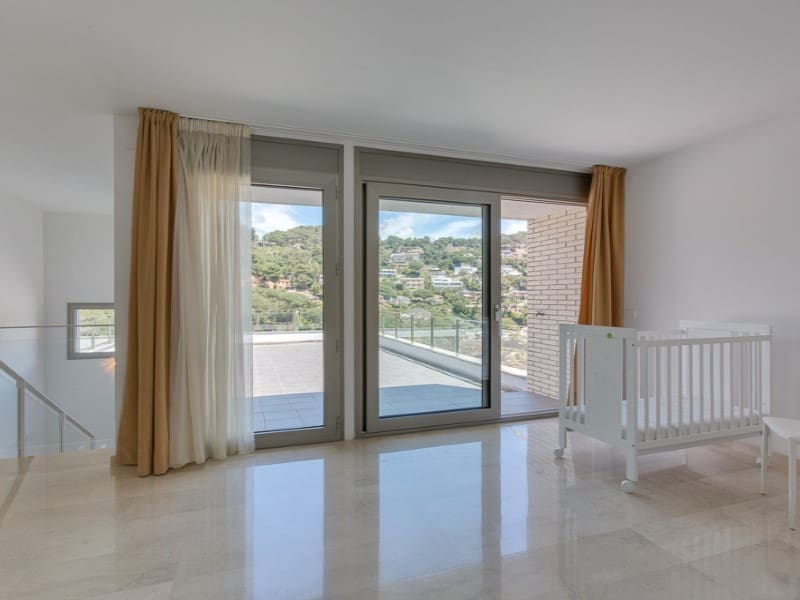 4 sypialnia Willa na sprzedaż w Blanes z basenem garażem - 1 250 000 € (Ref: 5122219)